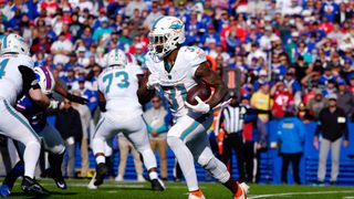 Week 10 Fantasy Flames running back: Raheem Mostert at Rams (Fantasy Football). Photo by Gregory Fisher, Imagn Images