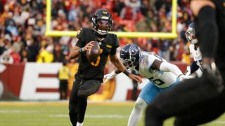 NFL Week 15 top prop bets: Dash away, Jayden Daniels (NFL). Photo by Amber Searls, Imagn Images