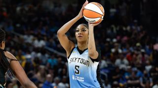 Angel Reese double-double prop: New streak starts in Vegas? (WNBA). Photo by Kamil Krzaczynski, USA TODAY Sports