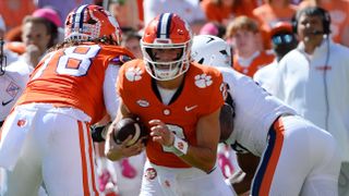 Louisville vs. Clemson best bet (College Football). Photo by Alex Hicks, Jr., USA TODAY Network via Imagn Images