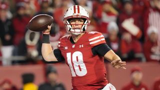 Minnesota  vs. Wisconsin prediction and best bet (College Football). Photo by Jeff Hanisch, Imagn Images