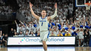 Midwest Region Bracket Flame: Creighton Bluejays (College Basketball). Photo by Steven Branscombe, USA TODAY Sports