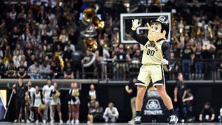 The Fade Five Podcast: Hammer Down  (College Basketball). Photo by Marc Lebryk-Imagn Images