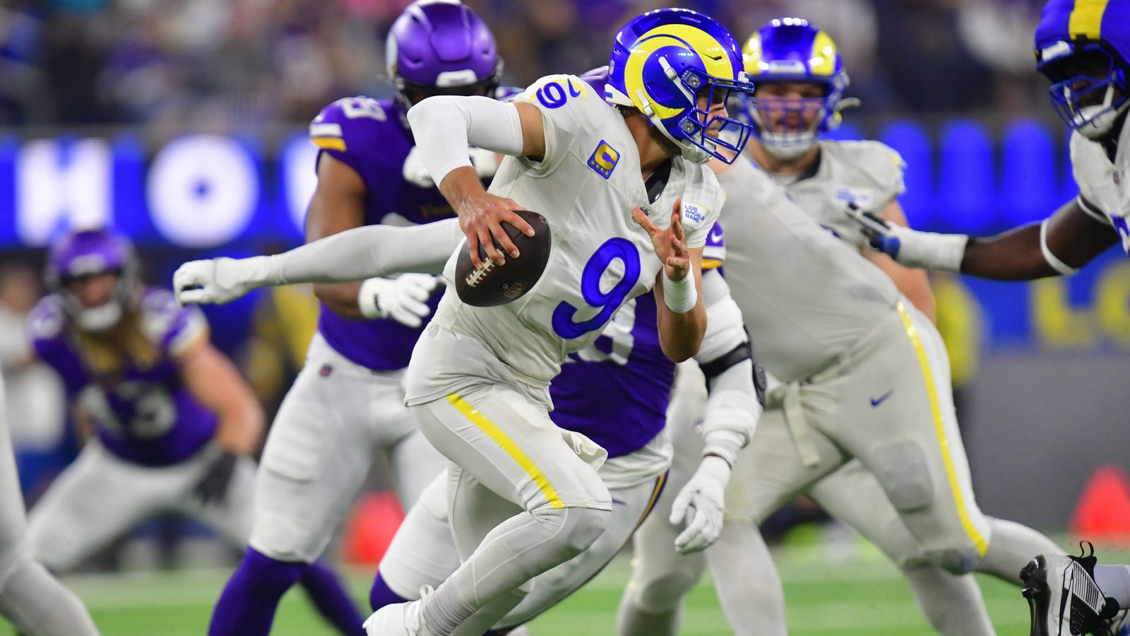 Monday Night Football picks Vikings vs. Rams