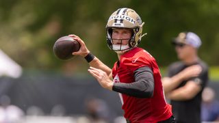 New Orleans Saints 2025 forecast: Let the Tyler Shough era begin (NFL). Photo by Stephen Lew, Imagn Images