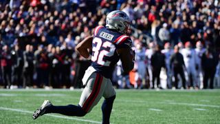 TNF Primetime Props: Hot handed Henderson  (NFL). Photo by  Bob DeChiara-Imagn Images