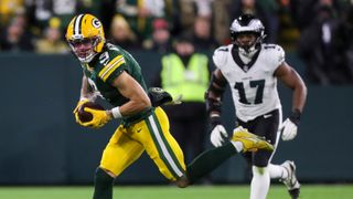 Week 11 Fantasy Flames WR/TE: Going deep with Watson  (NFL). Photo by Tork Mason/USA TODAY NETWORK-Wisconsin / USA TODAY NETWORK via Imagn Images